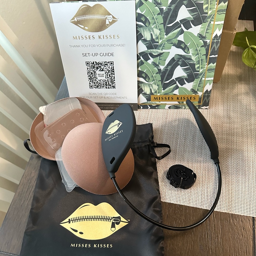 BRAND NEW Misses Kisses Moderate V Bra